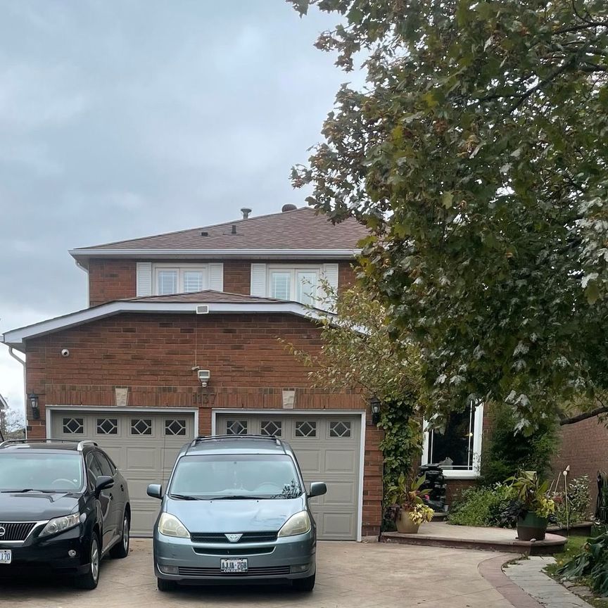 For Lease - 1137 Ewing Crescent, Mississauga, Ontario - Photo 1