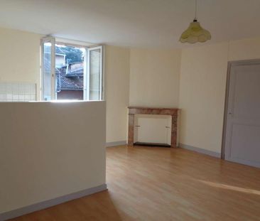 Location Appartement 2 pièces 54m² MONTMORILLON 86500 - Photo 1