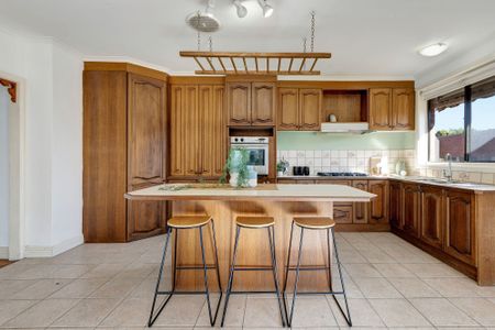 Family Home in Craigieburn - Photo 2