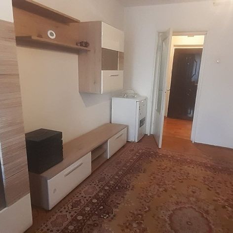 Independentei, garsoniera, etaj 3 - Fotografie 1