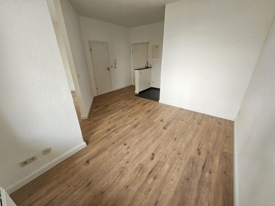 Renoviertes Apartment nahe der Uniklinik inkl. 1,5 Zimmern + Bad mit Dusche + offener Küchenbereich - Foto 1