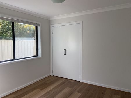 3 Bedroom Villa - As New - Garage - Grassed Yard Area - Photo 2