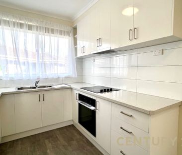 Modern 2-Bed Townhouse in Dandenong - Photo 3
