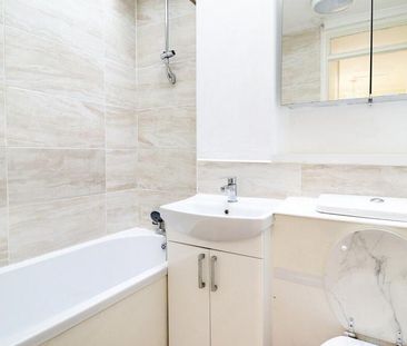 3 bedroom detached house to rent - Photo 5