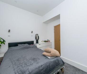 Rose & Crown Apartments, LS12 - Photo 5