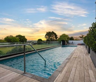 Lock up and leave - Photo 3