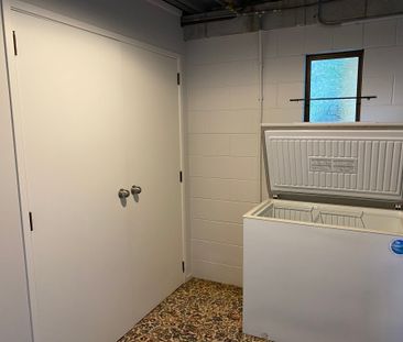 Spacious Family Home - Photo 4