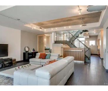 236 Waterfront Drive — 236 Waterfront Dr - Photo 2