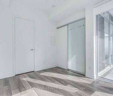 Yonge Street / Park Home Ave Luxury 1Bdrm +Den Modern Kitchen - Photo 1