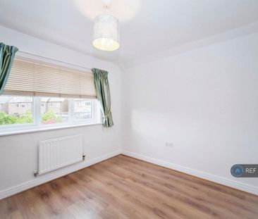 3 bedroom detached house to rent - Photo 3