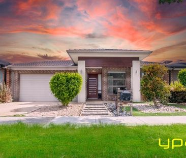 8 Scullin Street, Cranbourne East - Photo 3