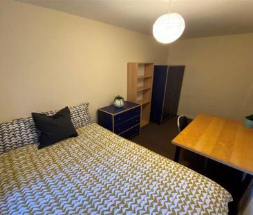 2 bedroom semi-detached house to rent - Photo 2