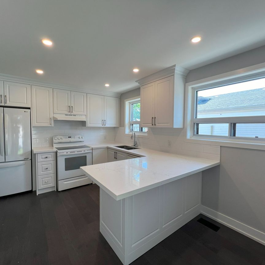 For Lease - 797 Zator Avenue Unit# MAIN, Pickering, Ontario - Photo 1