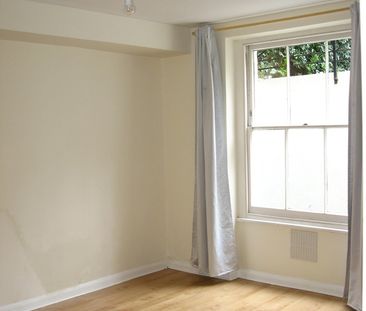 1 Bed Flat, Greenwich, SE10 - Photo 5