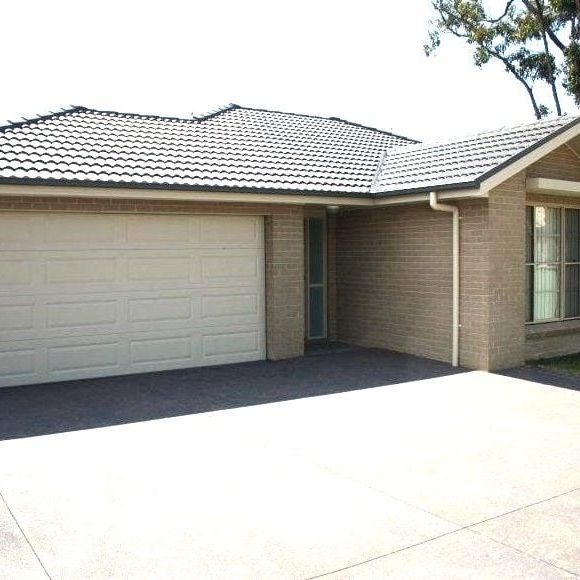 Spacious Family Home - Photo 2