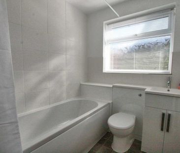 2 bedroom semi-detached house to rent - Photo 5