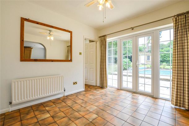 5 bedroom detached house to rent - Photo 1