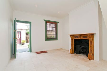 7 McElhone Place, Surry Hills NSW 2010 - House For Rent | Domain - Photo 3