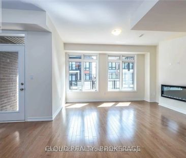 24 ELSINORE STREET - Photo 1