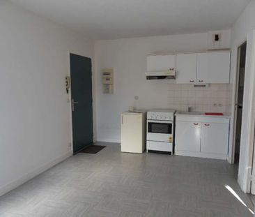 Location Appartement 2 pièces 28m² BAYEUX 14400 - Photo 3