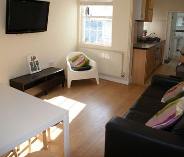 12 Station Street - 2 brand new bathroomsLoughborough - Photo 1