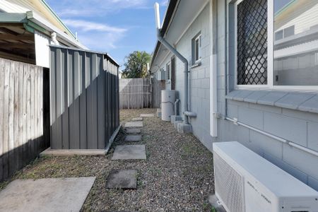 Perfect, quiet location, Close to all amenities - Photo 2