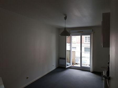 APPARTEMENT T2 AVEC BALCON QUARTIER ST LEU - Photo 3