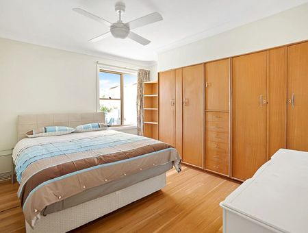 COMMING SOON - Charming Family Home in Peaceful Lugarno - Photo 3