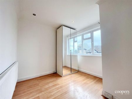 2 bedroom maisonette - Photo 5