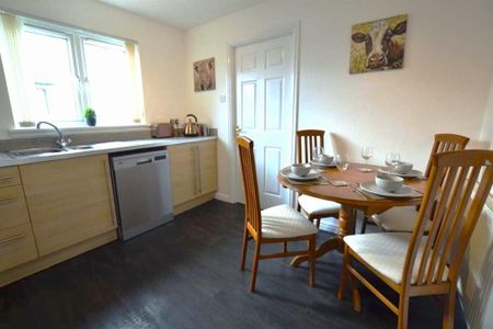 2 bedroom terraced house to rent - Photo 2