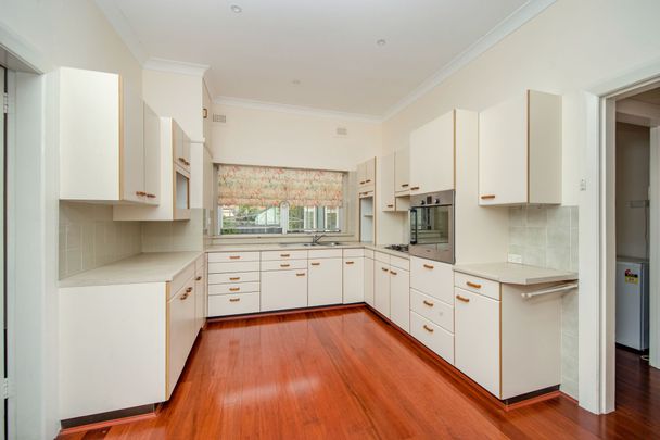 Family Home In Great Location - Photo 1