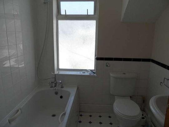 Festing Grove, Southsea, PO4 - Photo 1