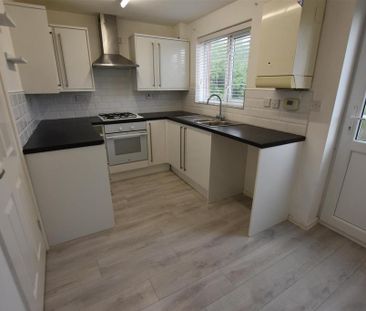 2 bedroom semi-detached house to rent - Photo 5