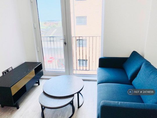 2 bedroom flat to rent - Photo 1