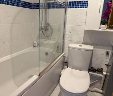 2 bedroom semi-detached house to rent - Photo 6