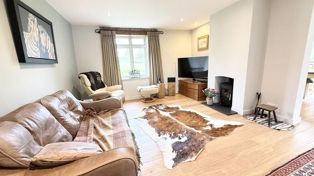 4 bedroom detached house to rent - Photo 1