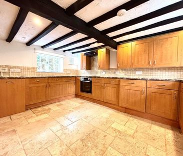 Chapel Street, Stratford-upon-Avon, CV37 - Photo 3