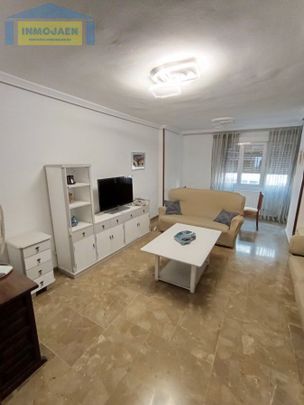 Alquiler Habitación en Avda. Andalucía, Jaén - Photo 1