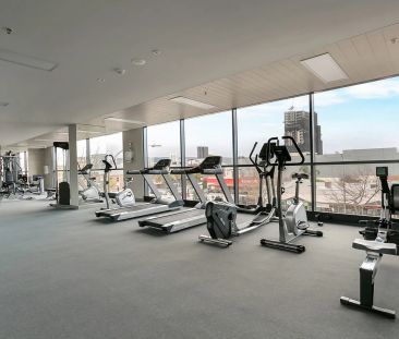 GREAT LOCATION WITH STYLISH, MODERN AND FURNISHED APARTMENT IN EXCE... - Photo 1