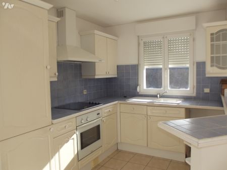 A SAINT JUST EN CHAUSSE APPARTEMENT F2 EN RÉSIDENCE SECURISEE - Photo 5