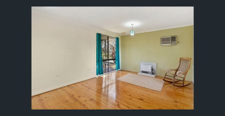 Coastal Living in a Quiet, Family-Friendly Street - Photo 2