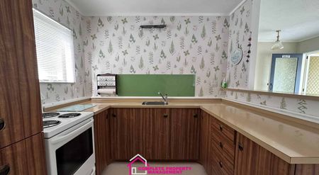 Spacious 3-Bedroom Home in Handy Location - Photo 3