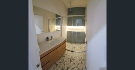 Luxury Townhouse unit In St Kilda - Photo 3