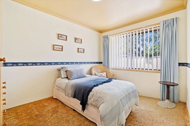 Modern Family Living in a Quiet, Sought-After Ruse Pocket! - Photo 1