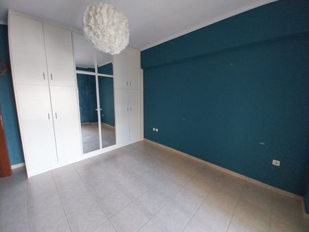 Διαμέρισμα για ενοικίαση Κέντρο (Χαριλάου) - Φωτογραφία 3