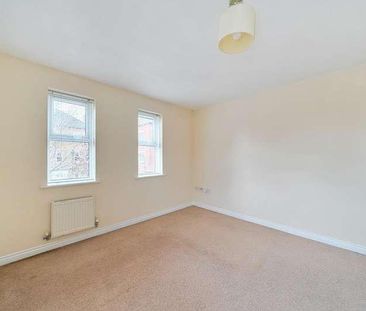 Knightsbridge Place, Aylesbury, HP19 - Photo 6