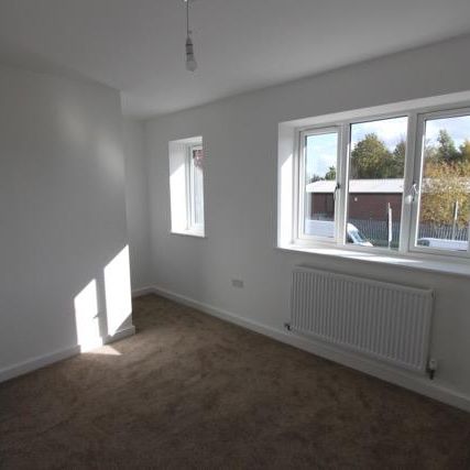 3 bedroom semi-detached house to rent - Photo 1