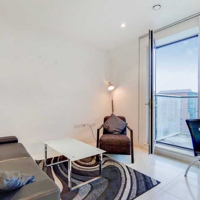 Studio to rent - Photo 1