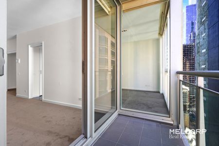 TWO BEDROOMS IN PRIME CENTRAL LOCATION - UNFURNISHED - Photo 2