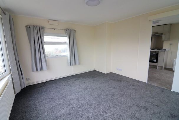 1 Bedroom Park Home To Rent - Photo 1